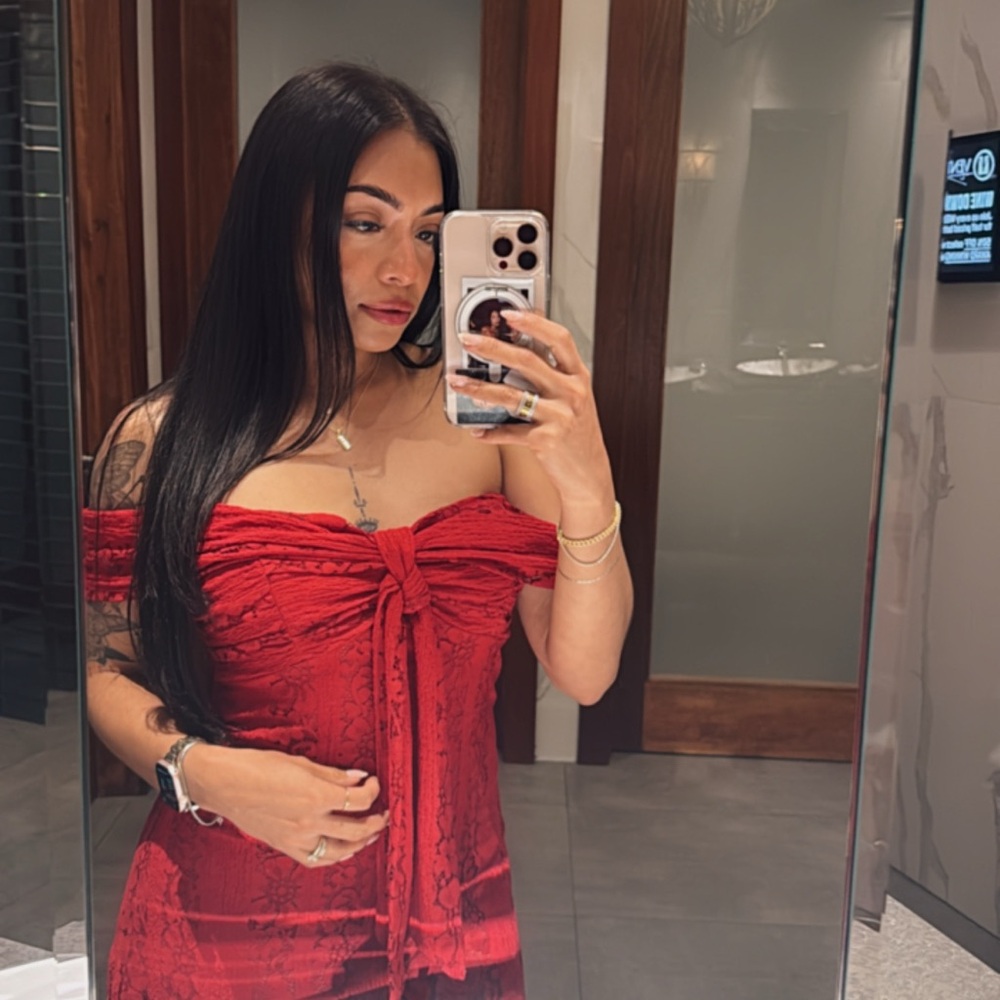 Meet your Posher, Paola